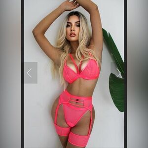Hot Pink Women's Size XXXL super sexy 4 piece lingerie set